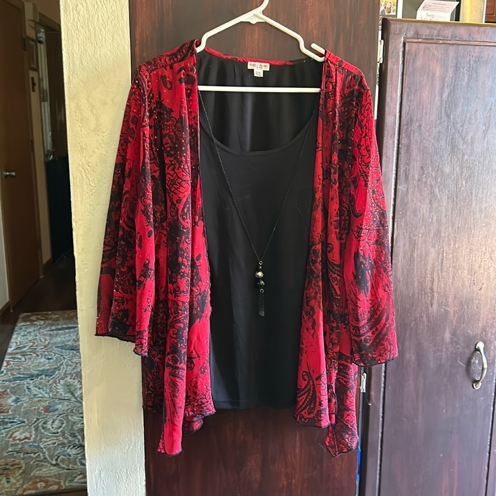 Rebecca malone plus 2X-red/black black portion attached necklace attached